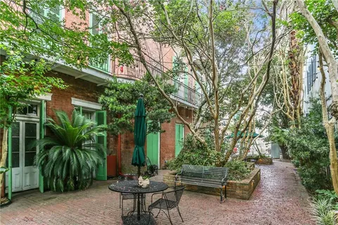 $1,095,000 | 1022 St Peter, Unit 201, New Orleans, LA 70116
