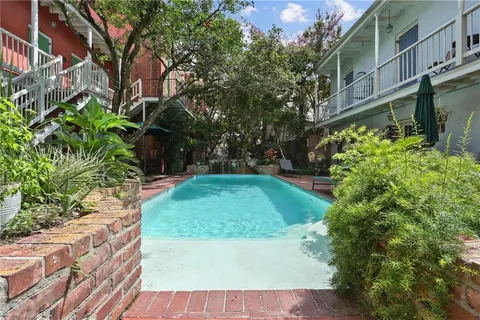 $1,095,000 | 1022 St Peter, Unit 201, New Orleans, LA 70116