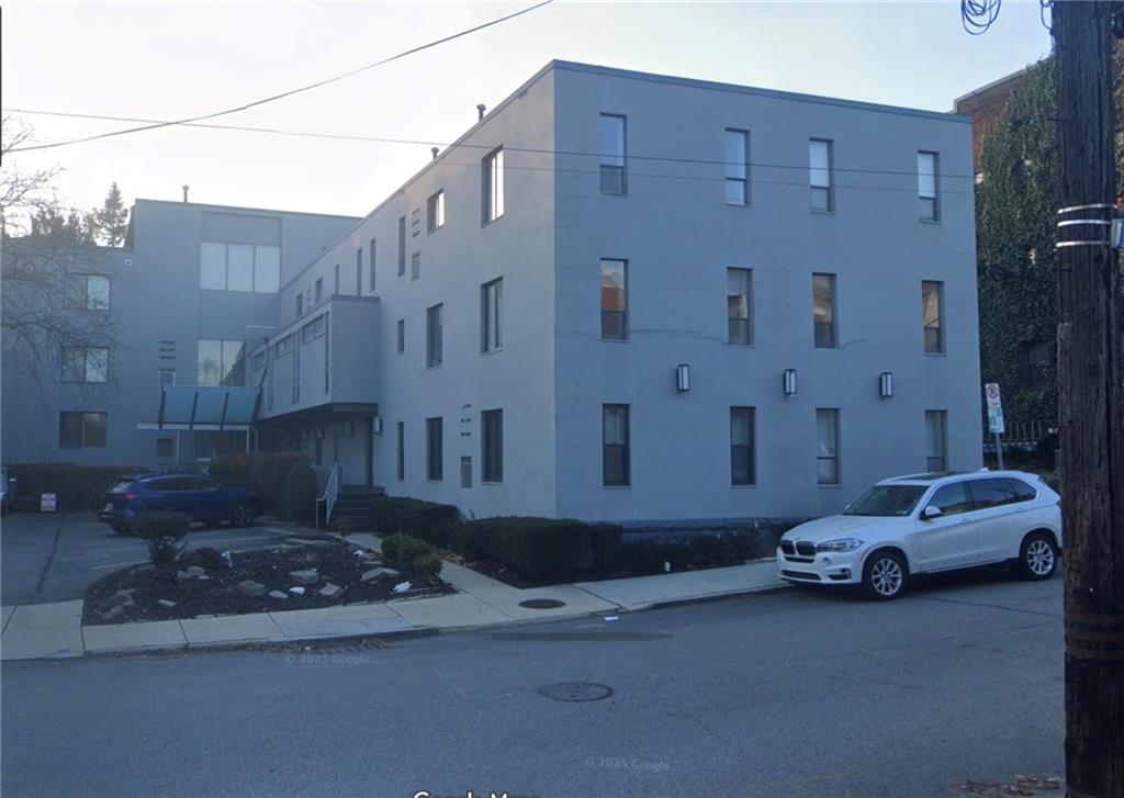 5708 Walnut Street, Unit G1 Pittsburgh, PA 15232 - Photo 19 of 19 Not too big, not too small - boutique condo building in the heart of it all. Welcome Home.