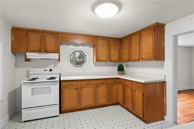 $250,000 | 8290 Lake Ridge Drive, Clemmons, NC 27012