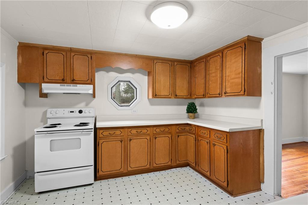 8290 Lake Ridge Drive Clemmons, NC 27012 - Photo 12 of 37