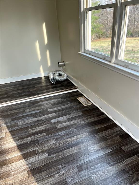 8290 Lake Ridge Drive Clemmons, NC 27012 - Photo 29 of 38 Laundry Room