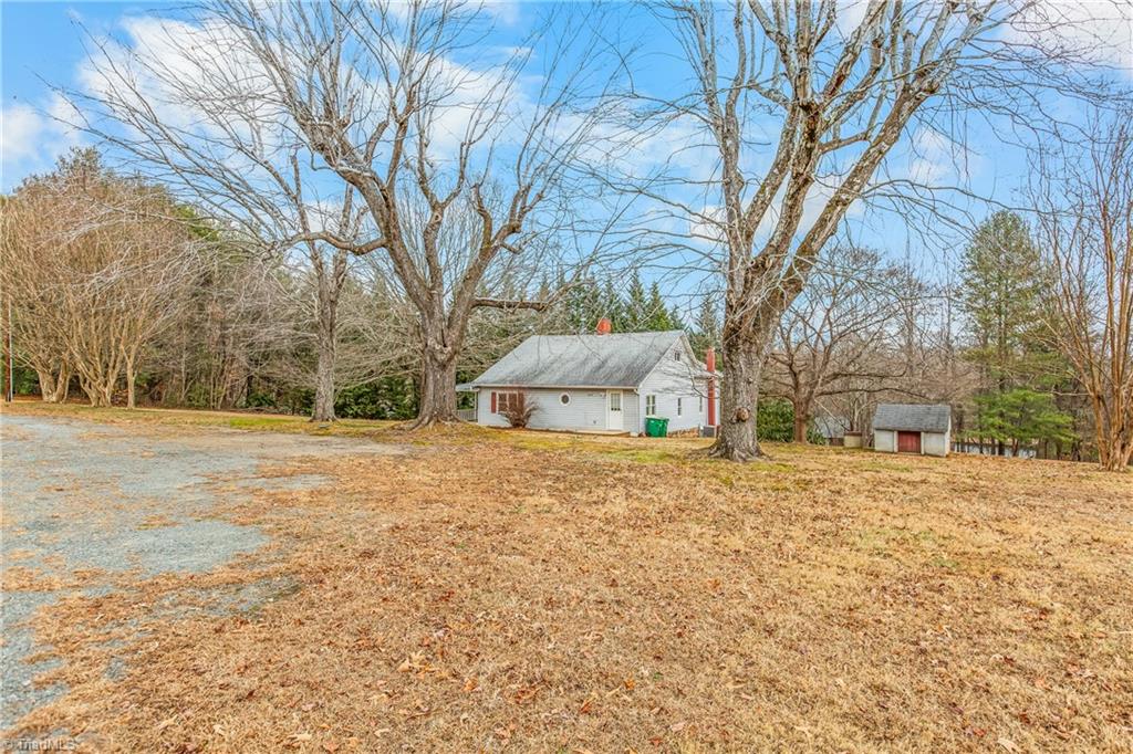 8290 Lake Ridge Drive Clemmons, NC 27012 - Photo 4 of 37