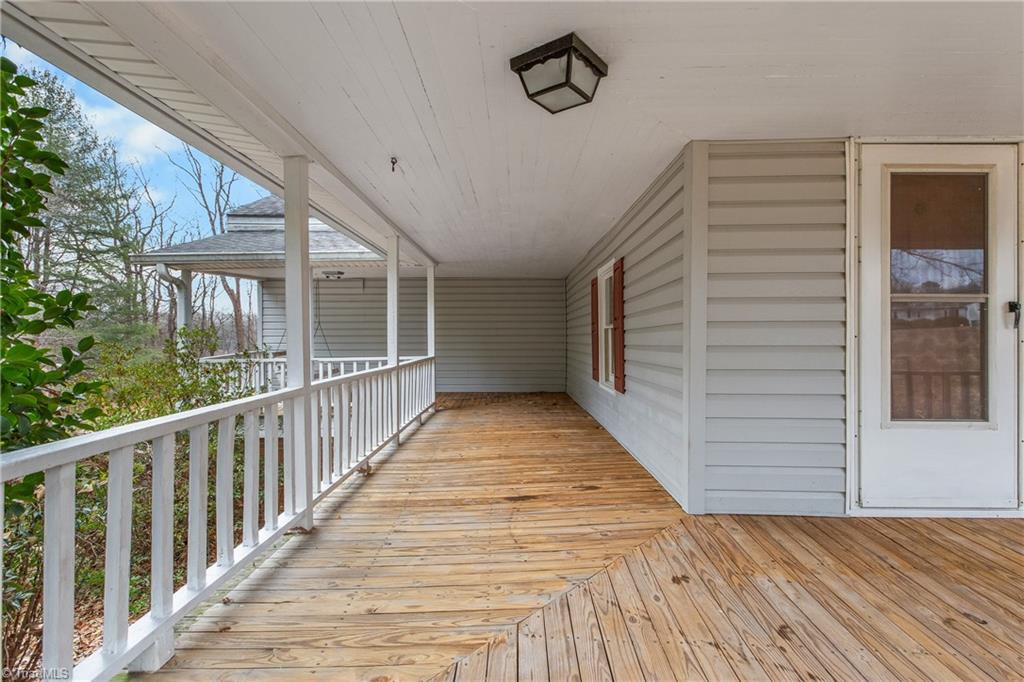 8290 Lake Ridge Drive Clemmons, NC 27012 - Photo 7 of 37