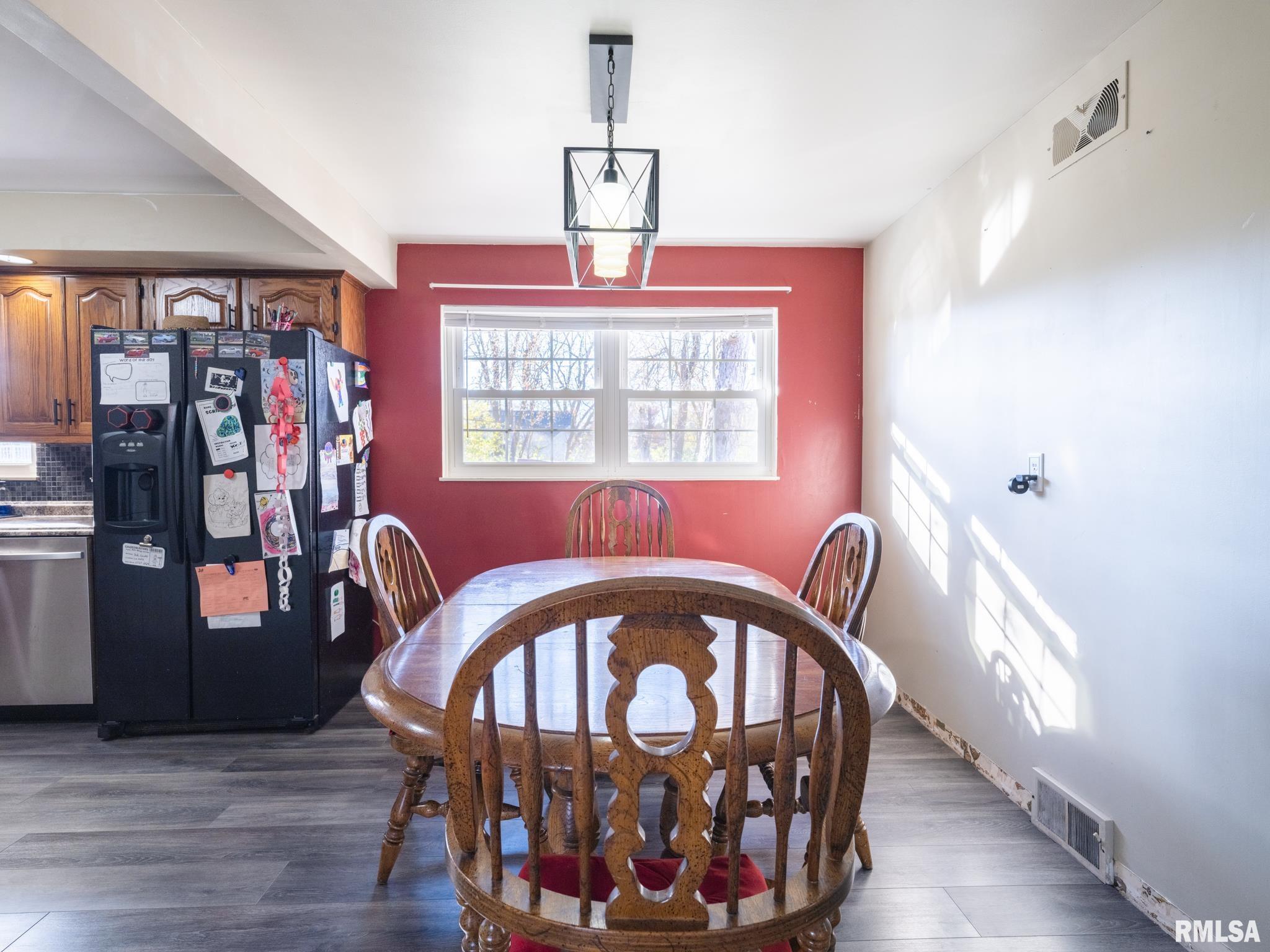 105 South Rustic Road East Peoria, IL 61611 - Photo 12 of 51 Gallery Image 12
