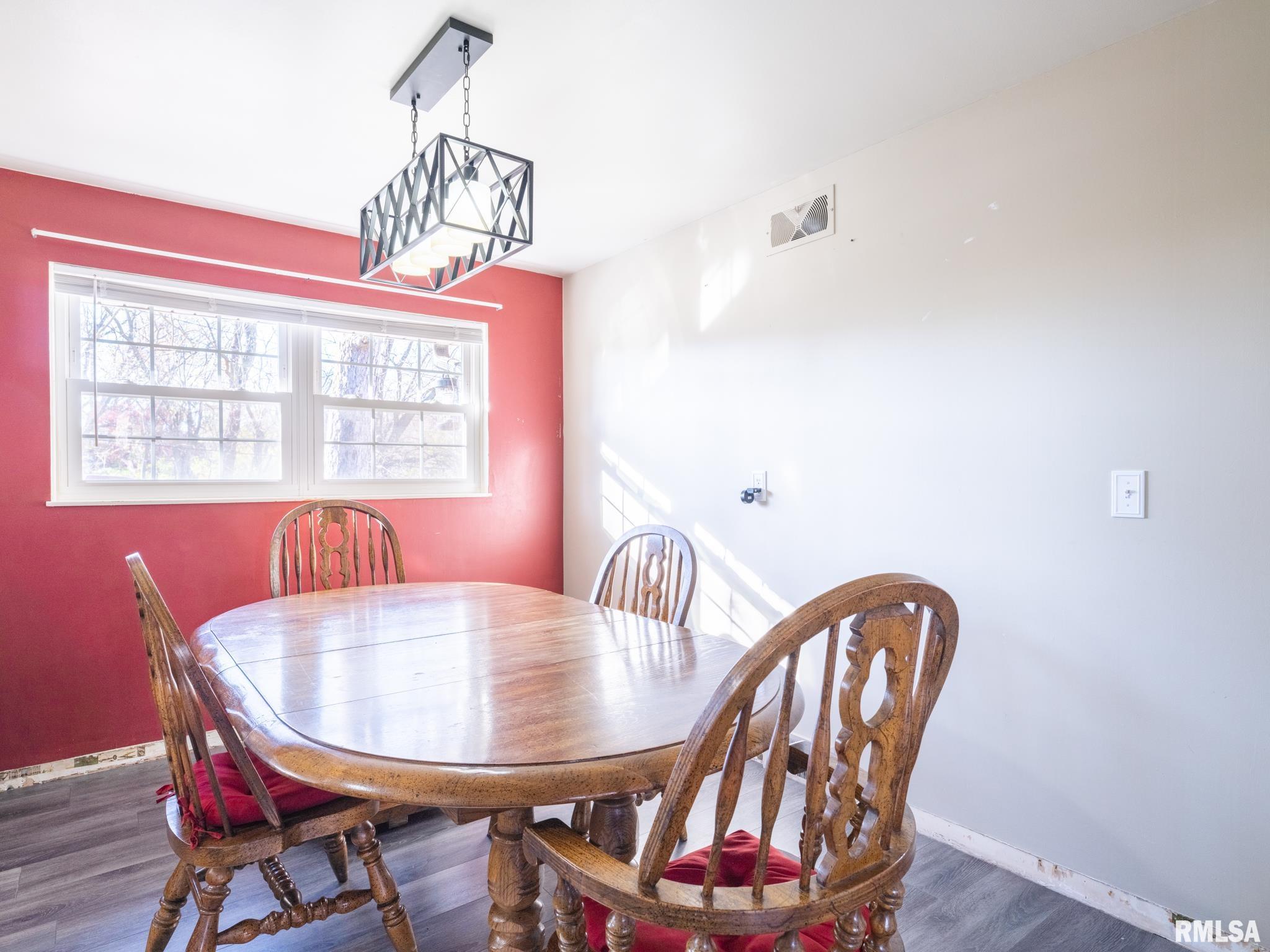 105 South Rustic Road East Peoria, IL 61611 - Photo 13 of 51 Gallery Image 13