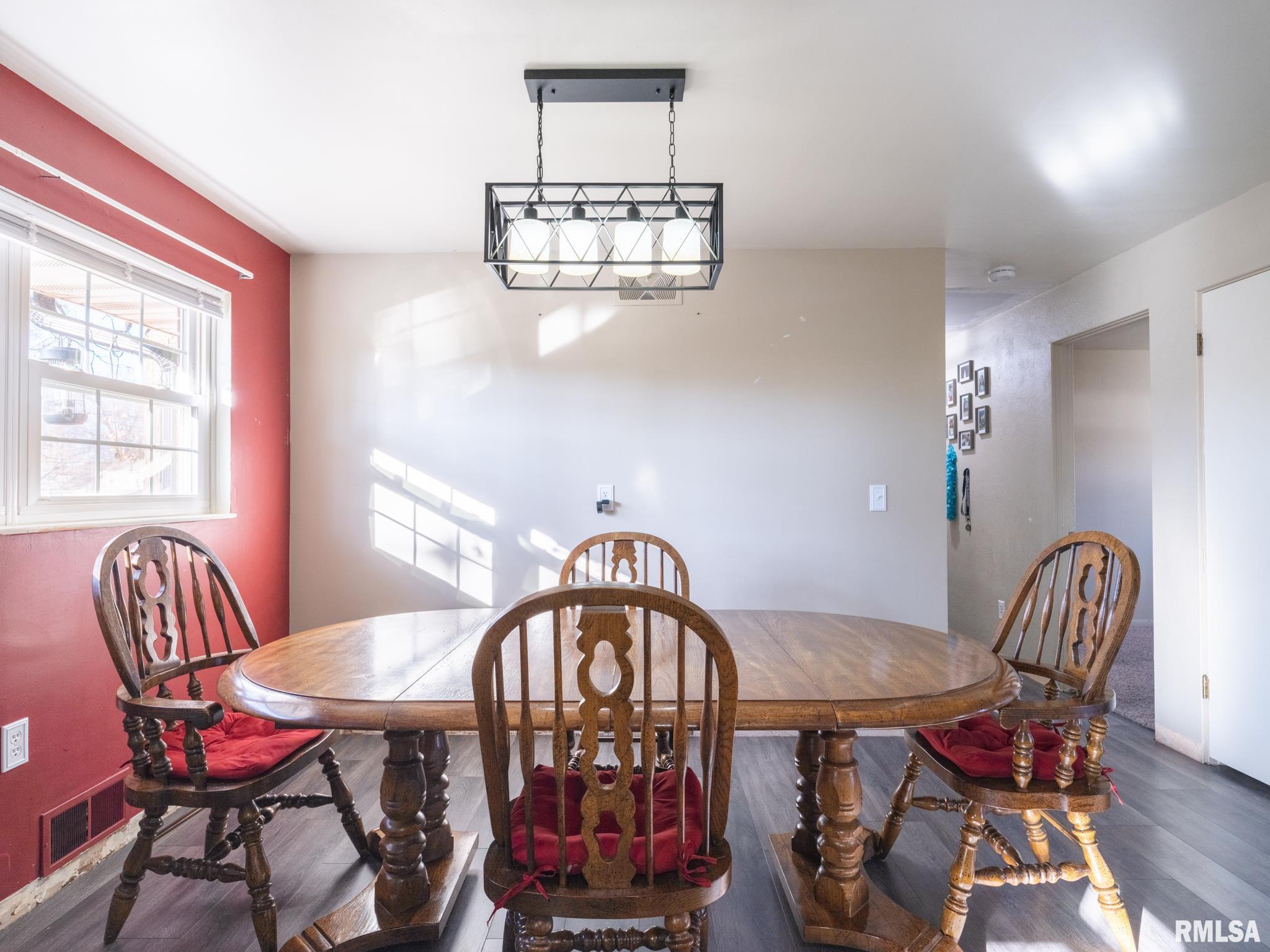 105 South Rustic Road East Peoria, IL 61611 - Photo 14 of 51 Gallery Image 14