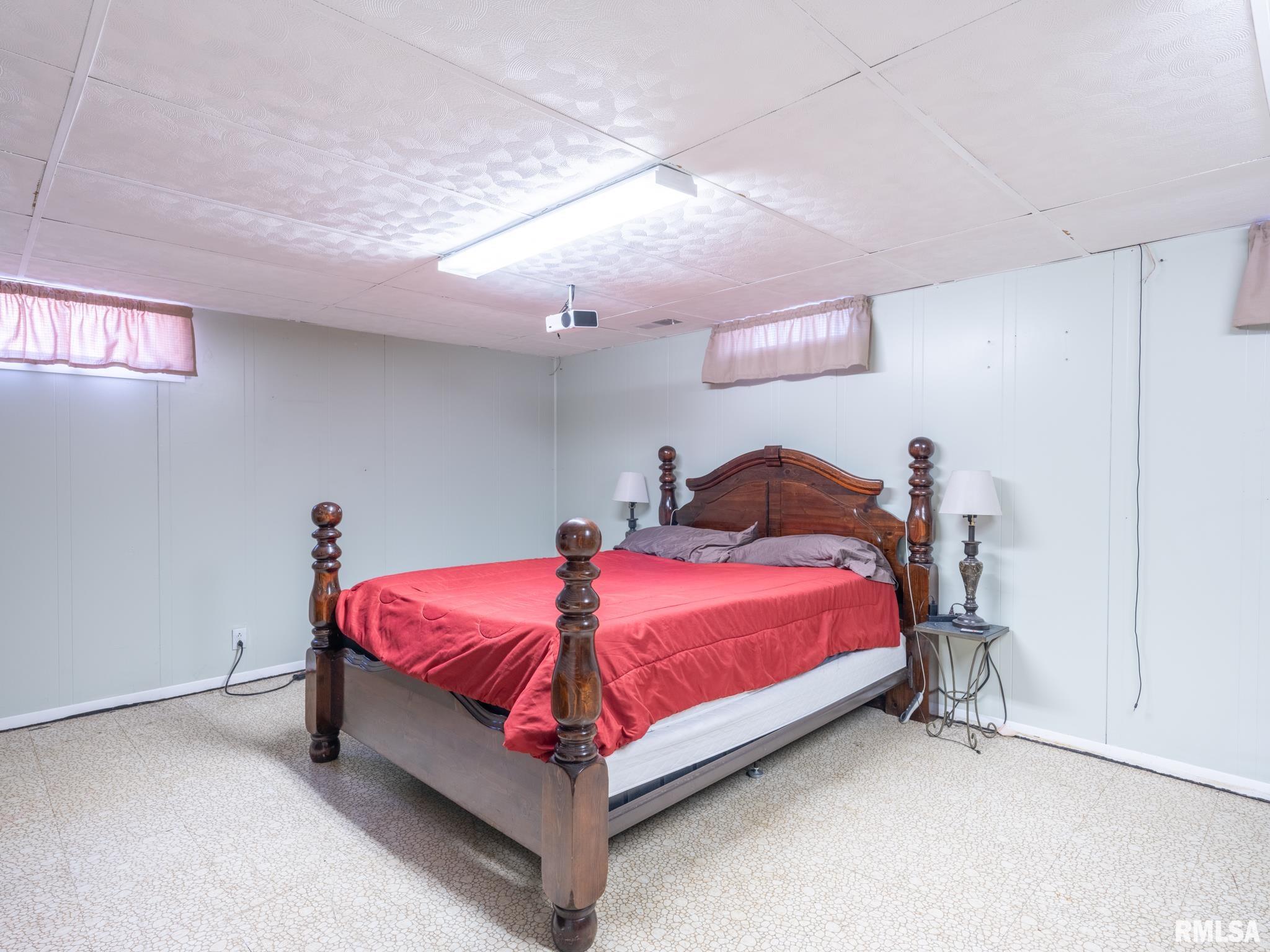 105 South Rustic Road East Peoria, IL 61611 - Photo 35 of 51 Gallery Image 35