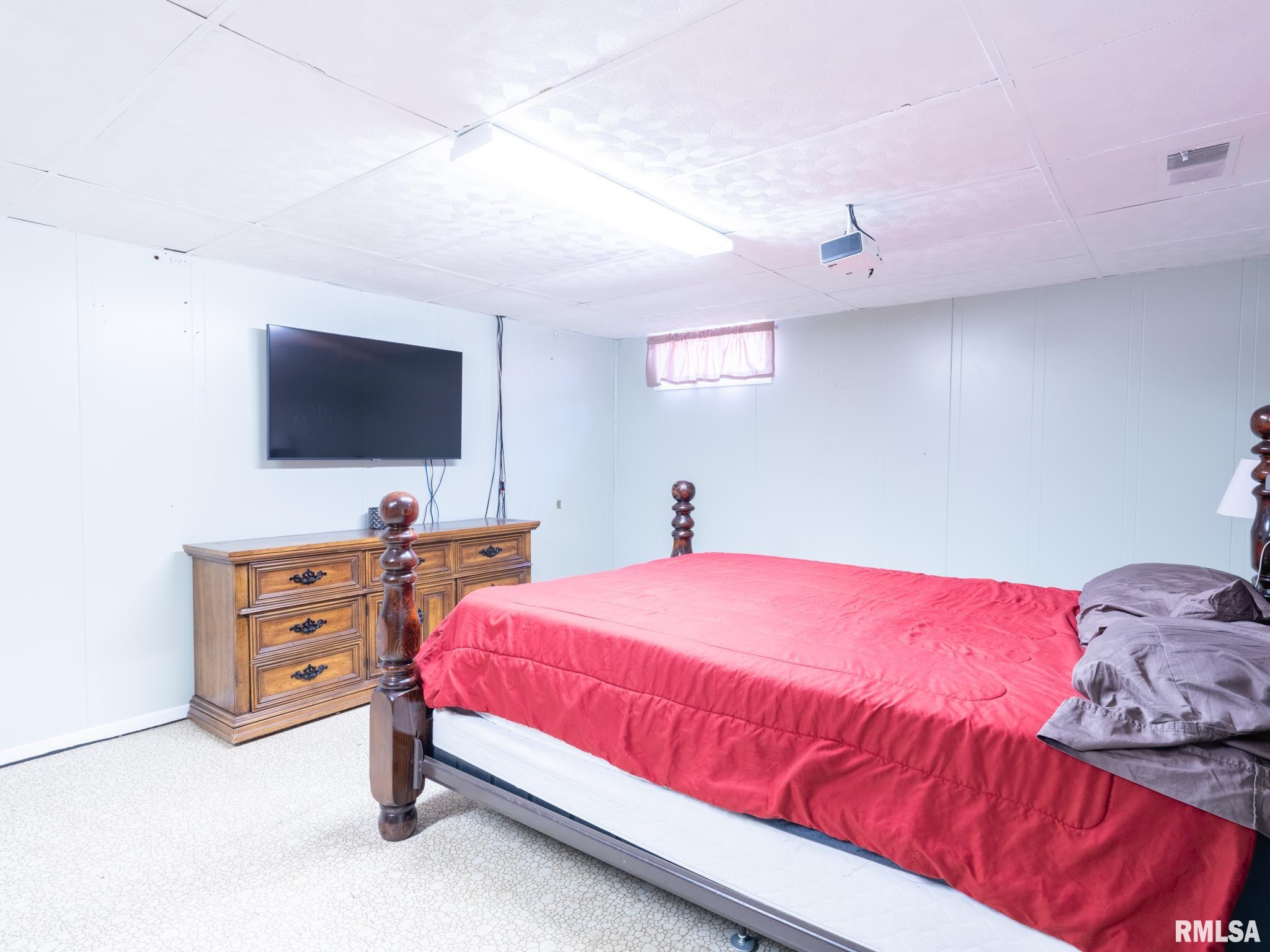105 South Rustic Road East Peoria, IL 61611 - Photo 36 of 51 Gallery Image 36