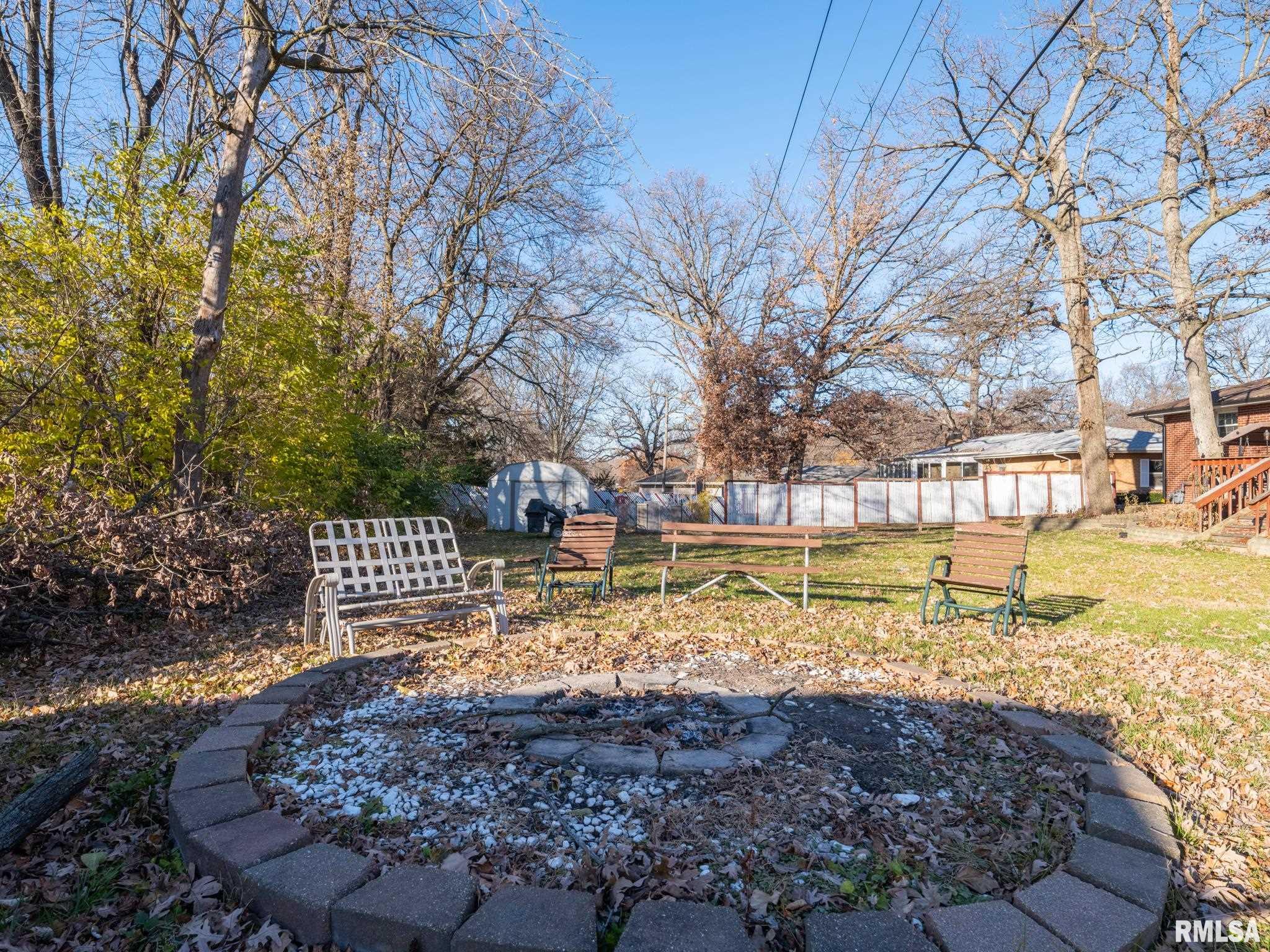 105 South Rustic Road East Peoria, IL 61611 - Photo 49 of 51 Gallery Image 49