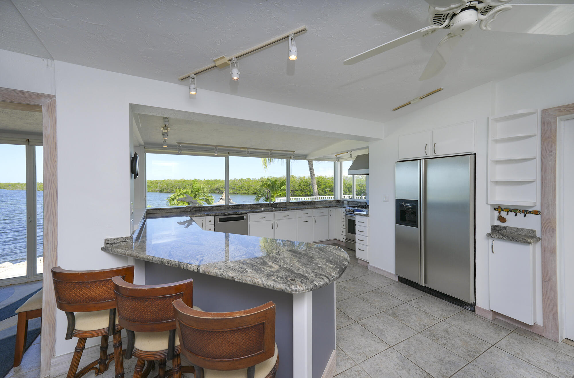 102 Redwing Road Tavernier, FL 33070 - Photo 9 of 71 Beautiful Granite Bartop