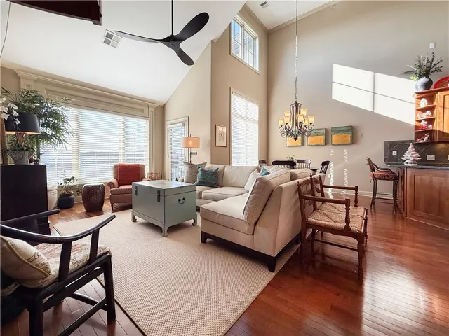 $489,000 | 10531 Mission Road, Unit 312, Leawood, KS 66206