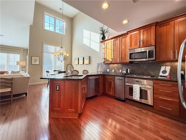 $489,000 | 10531 Mission Road, Unit 312, Leawood, KS 66206