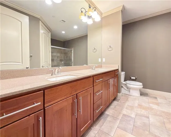 $489,000 | 10531 Mission Road, Unit 312, Leawood, KS 66206