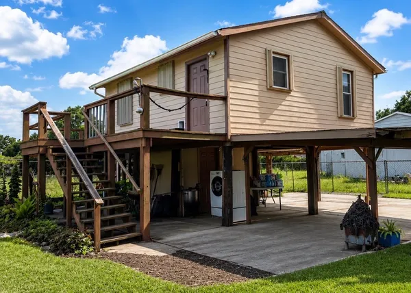 $129,900 | 127 Lone Oak Street, Anahuac, TX 77514