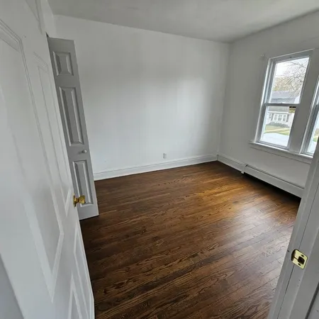 $265,000 | 2626 96th Place, Evergreen Park, IL 60805