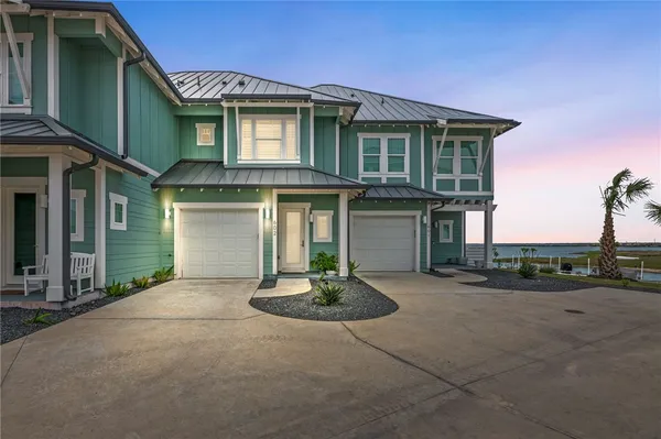 $650,000 | 292 Reserve Lane, Unit 602, Rockport, TX 78382