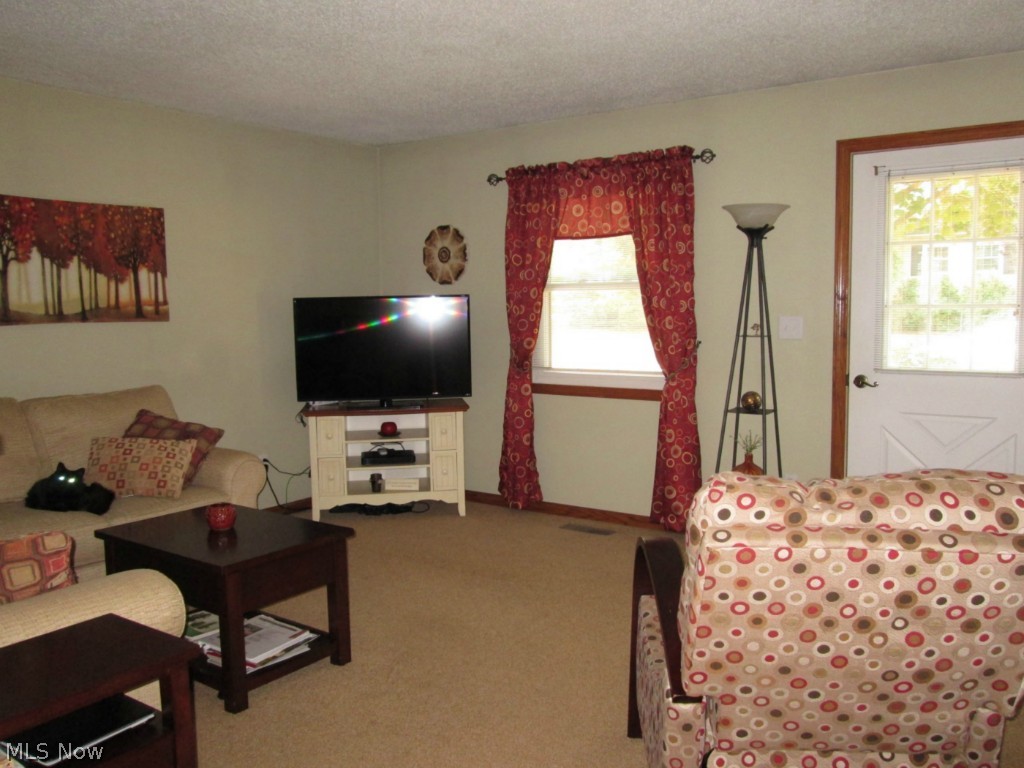 3741 North Santom Road Stow, OH 44224 - Photo 5 of 18 Gallery Image 5