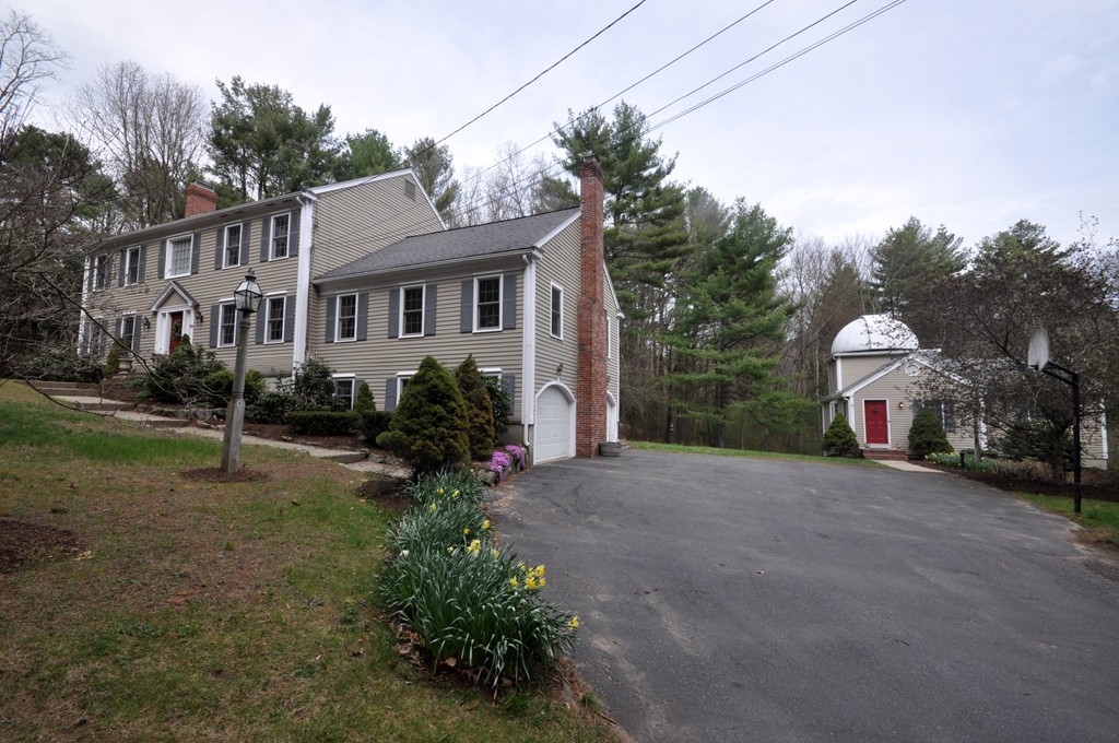 108 Pantry Road Sudbury, MA 01776 - Photo 1 of 30 Gallery Image 1