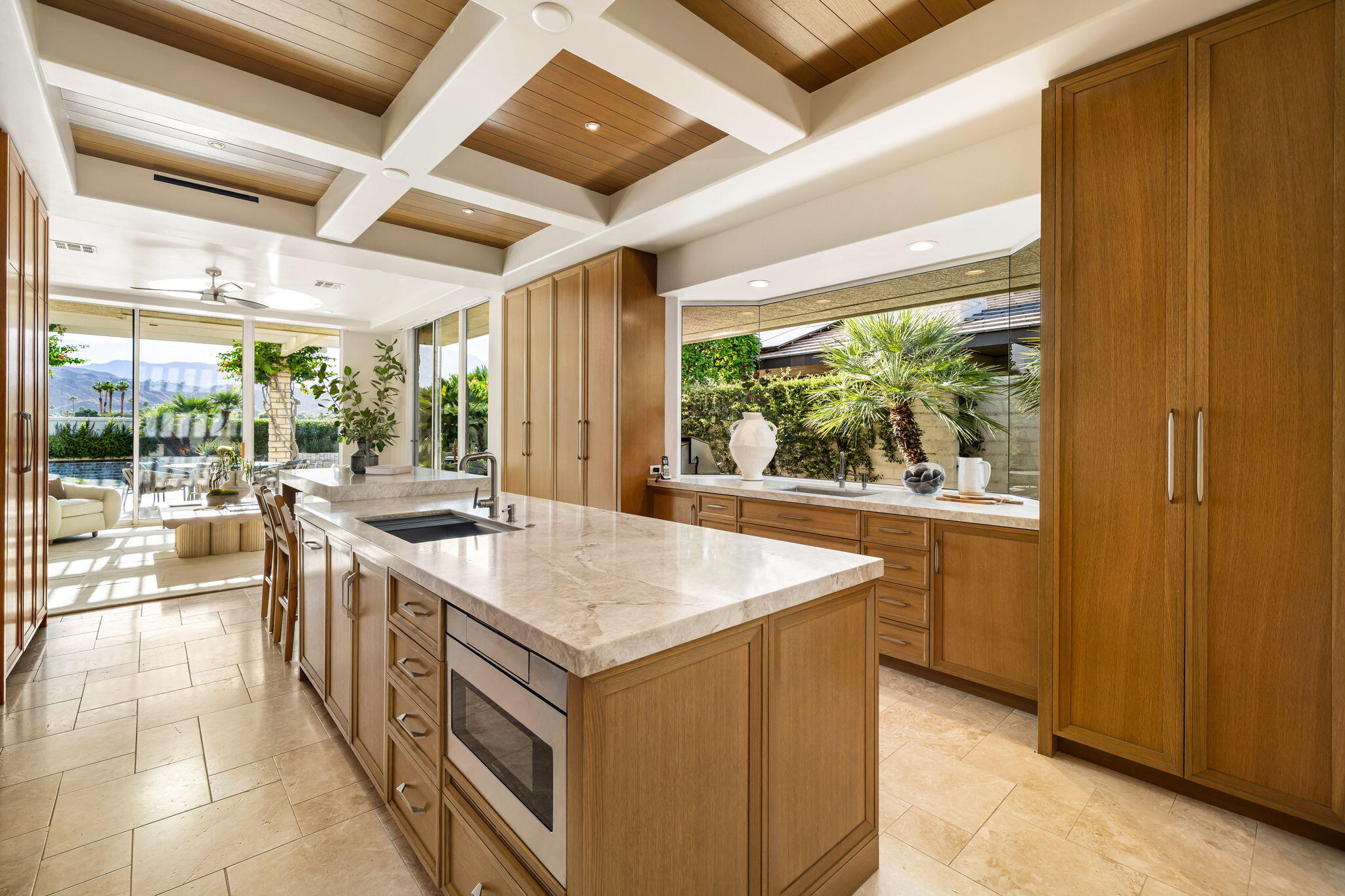 74 Mayfair Drive Rancho Mirage, CA 92270 - Photo 22 of 64 Renovated open kitchen