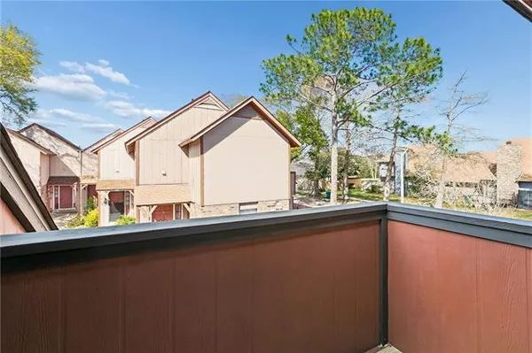 $175,900 | 4137 Loire Drive, Unit A, Kenner, LA 70065