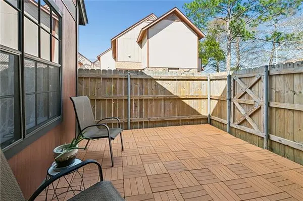 $175,900 | 4137 Loire Drive, Unit A, Kenner, LA 70065