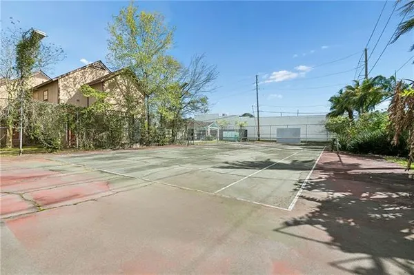 $175,900 | 4137 Loire Drive, Unit A, Kenner, LA 70065