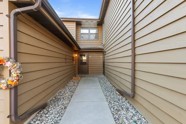 $175,000 | 1110 Daniel Court, Unit 49, Neenah, WI 54956