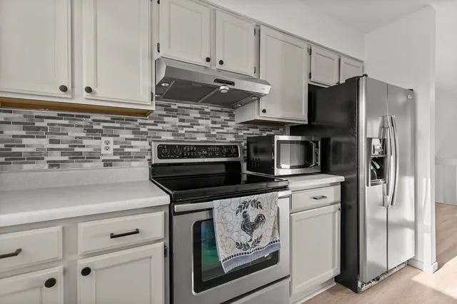 $175,000 | 1110 Daniel Court, Unit 49, Neenah, WI 54956