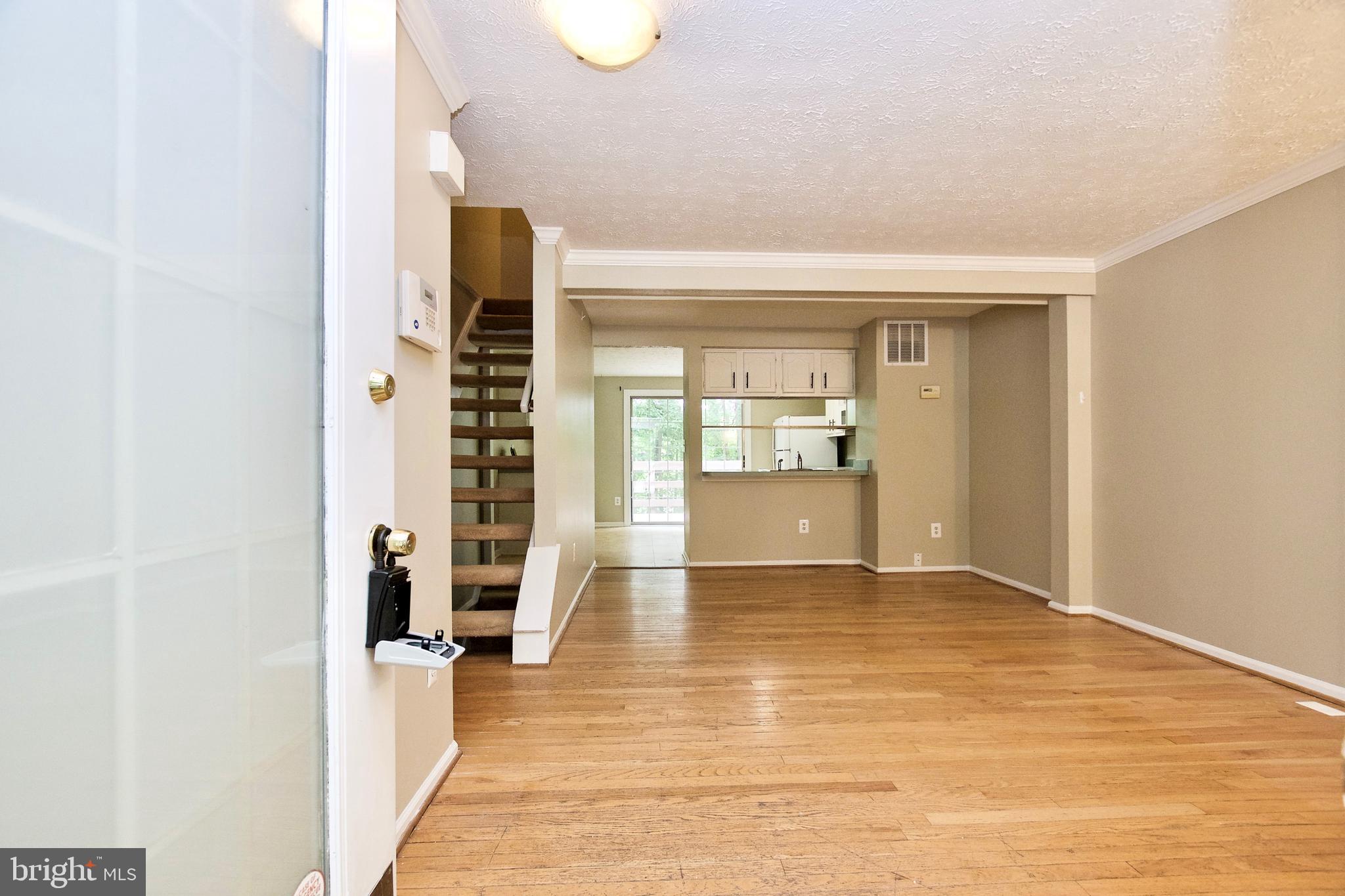 1933 Belmont Ridge Court Reston, VA 20191 - Photo 4 of 32 Open Concept!