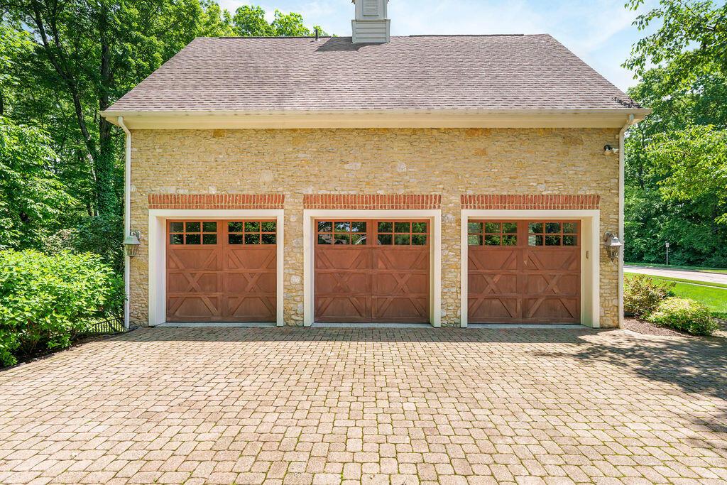 8382 Deep Run Powell, OH 43065 - Photo 80 of 92 3 Car Attached Garage