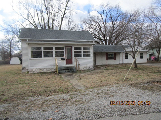1405 Pearl Street Eldorado, IL 62930 - Photo 1 of 7