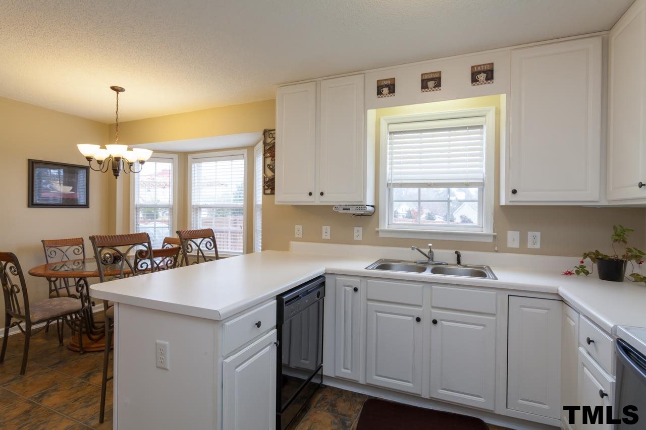6425 Silver Spring Court Willow Spring, NC 27592 - Photo 4 of 25 Gallery Image 4
