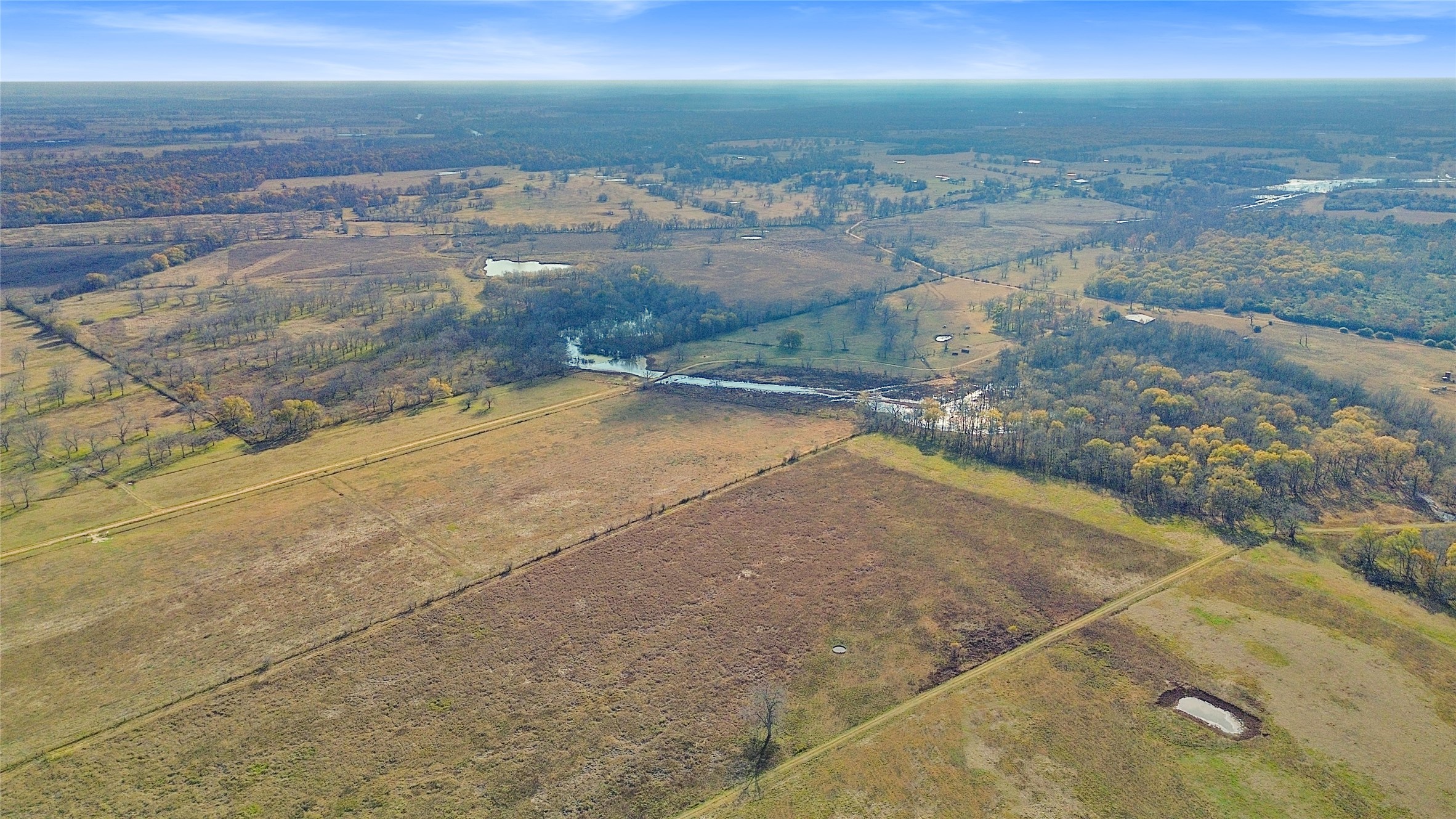 1350 Centerville Tx 75833 Centerville, TX 75833 - Photo 5 of 34 a view of an ocean and beach