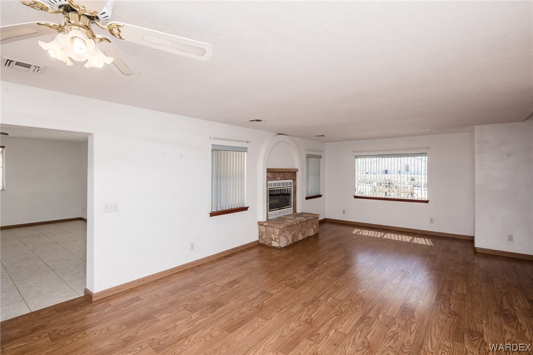 4031 Mercer Road Bullhead City, AZ 86429 - Photo 11 of 88 Gallery Image 11