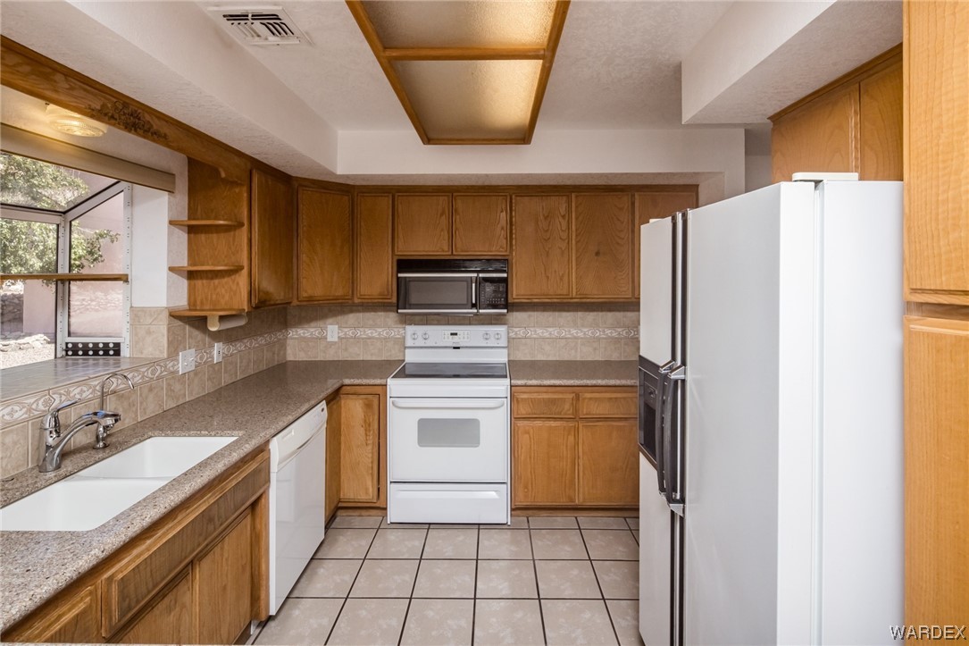 4031 Mercer Road Bullhead City, AZ 86429 - Photo 17 of 88 Gallery Image 17