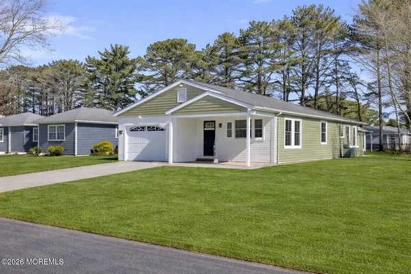 $399,000 | 2 San Carlos Court, Toms River, NJ 08757