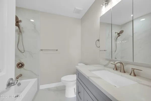 $399,000 | 2 San Carlos Court, Toms River, NJ 08757