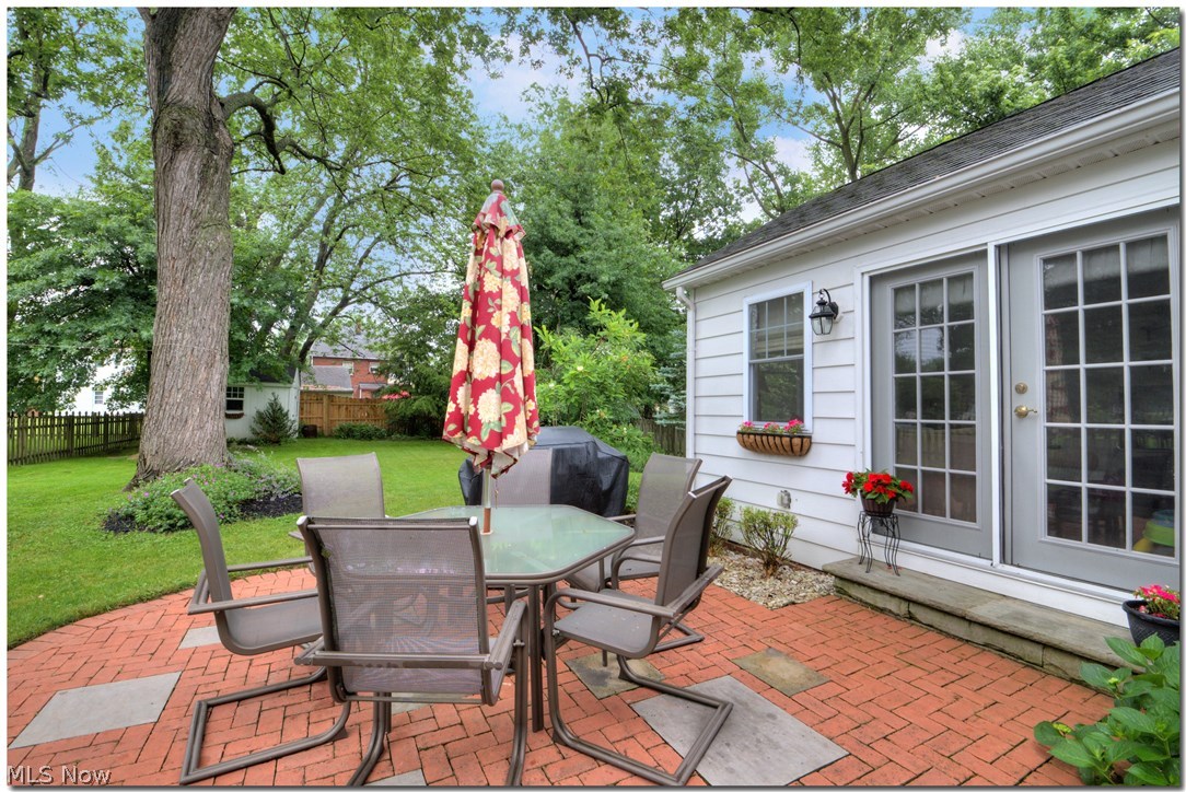 1519 Lyndhurst Road Lyndhurst, OH 44124 - Photo 1 of 19