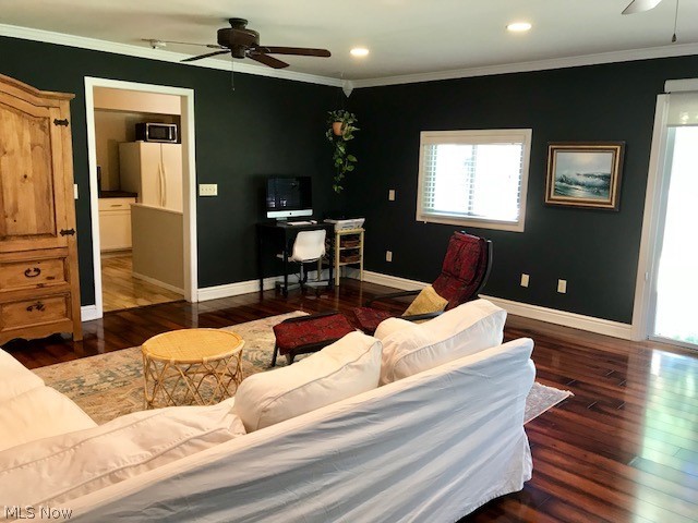 469 Harris Road Cleveland, OH 44143 - Photo 12 of 24 Gallery Image 12