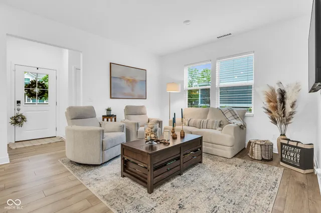 $310,000 | 7215 Governors Row, Avon, IN 46123