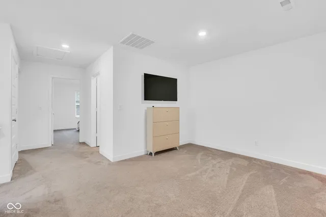 $305,000 | 7215 Governors Row, Avon, IN 46123