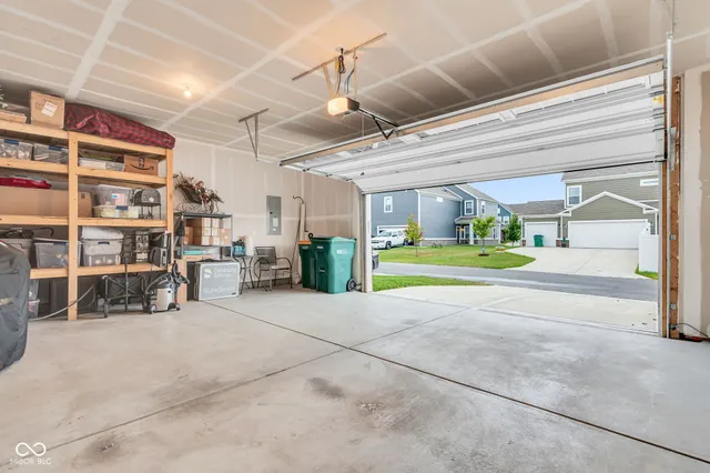 $310,000 | 7215 Governors Row, Avon, IN 46123