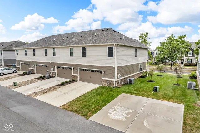 $310,000 | 7215 Governors Row, Avon, IN 46123