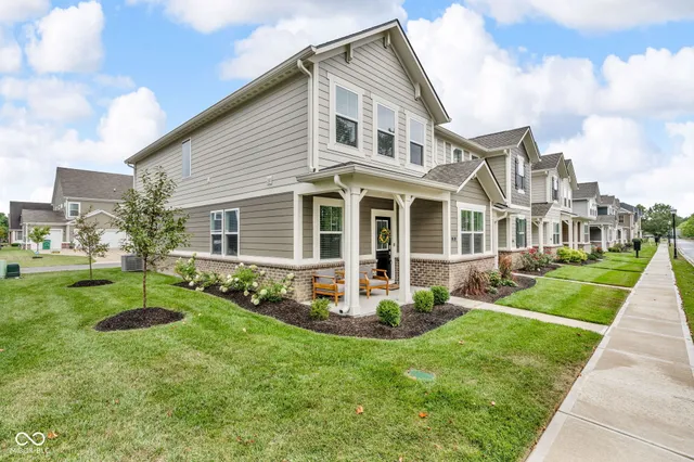 $310,000 | 7215 Governors Row, Avon, IN 46123