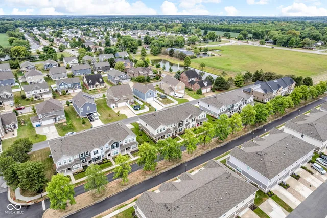 $310,000 | 7215 Governors Row, Avon, IN 46123