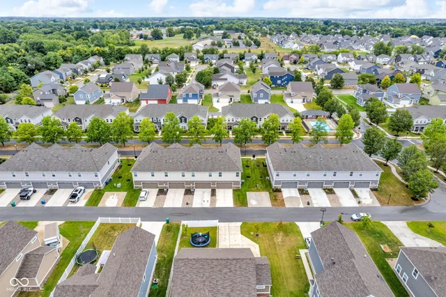 $310,000 | 7215 Governors Row, Avon, IN 46123