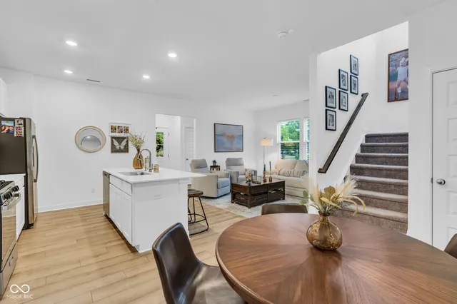 $310,000 | 7215 Governors Row, Avon, IN 46123