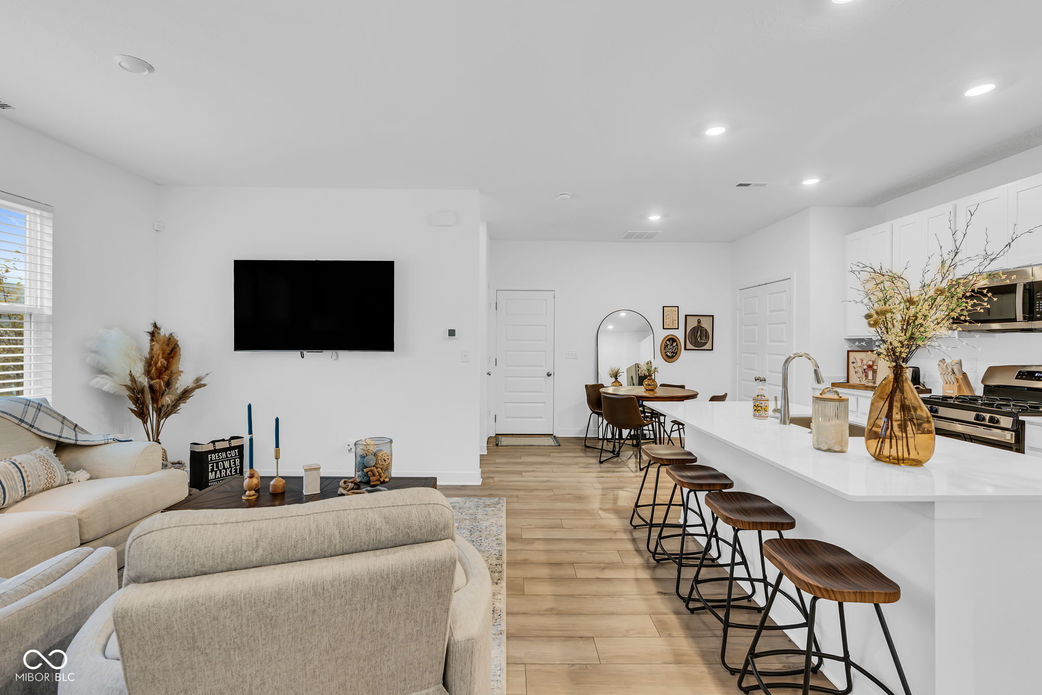 7215 Governors Row Avon, IN 46123 - Photo 7 of 45