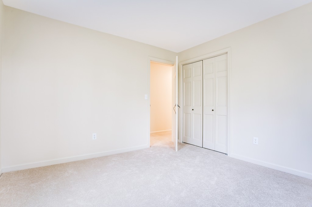 233 Middle Road Newbury, MA 01922 - Photo 19 of 30 a view of an empty room